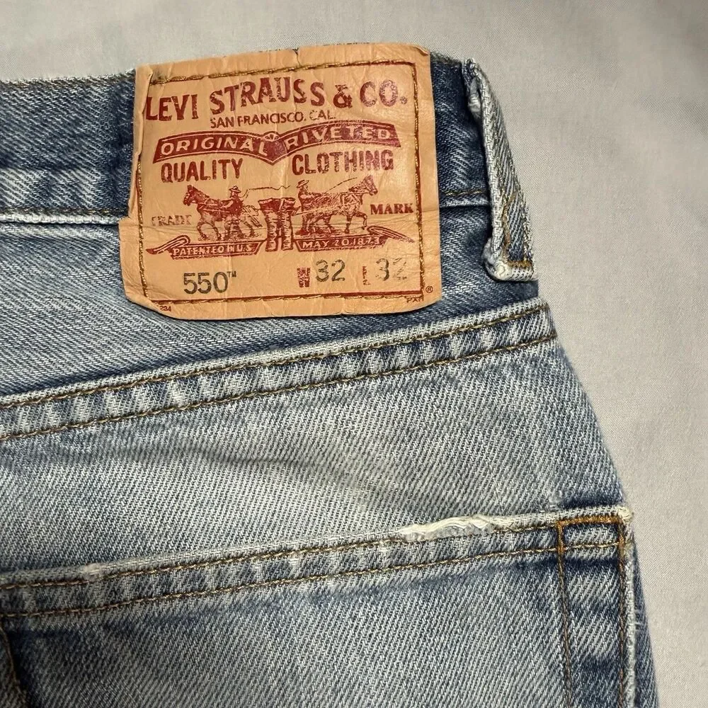 Y2K Levis 550 Distressed Relaxed Fit Jeans Mens 32x32 Light Wash Blue Denim